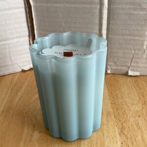 Foundry Candle Co. Sea Salt & Eucalyptus soy blend wooden wick Candle NWT 7.5oz